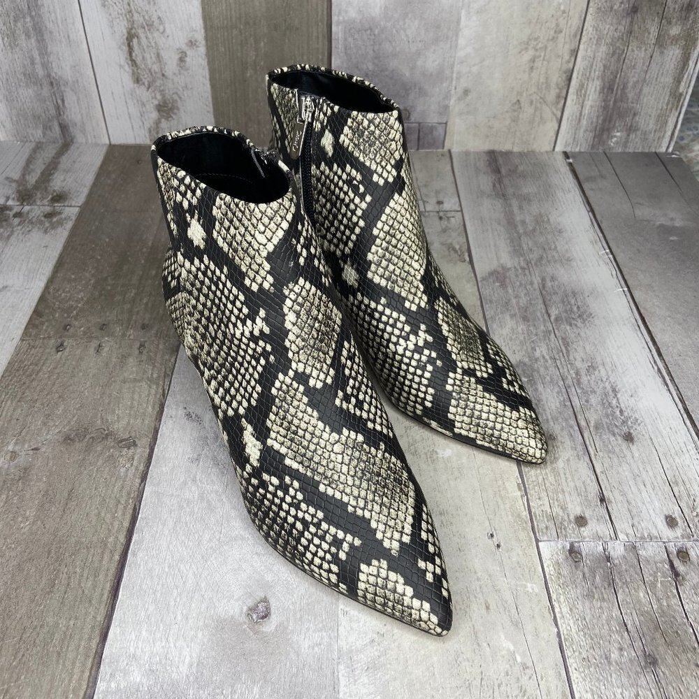 NWB Circus by Sam Edelman Kirby Bootie Size 5.5
